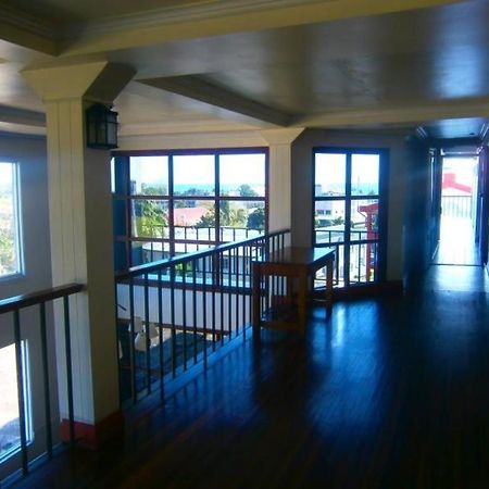 Southern Cross Hotel Сува Екстериор снимка