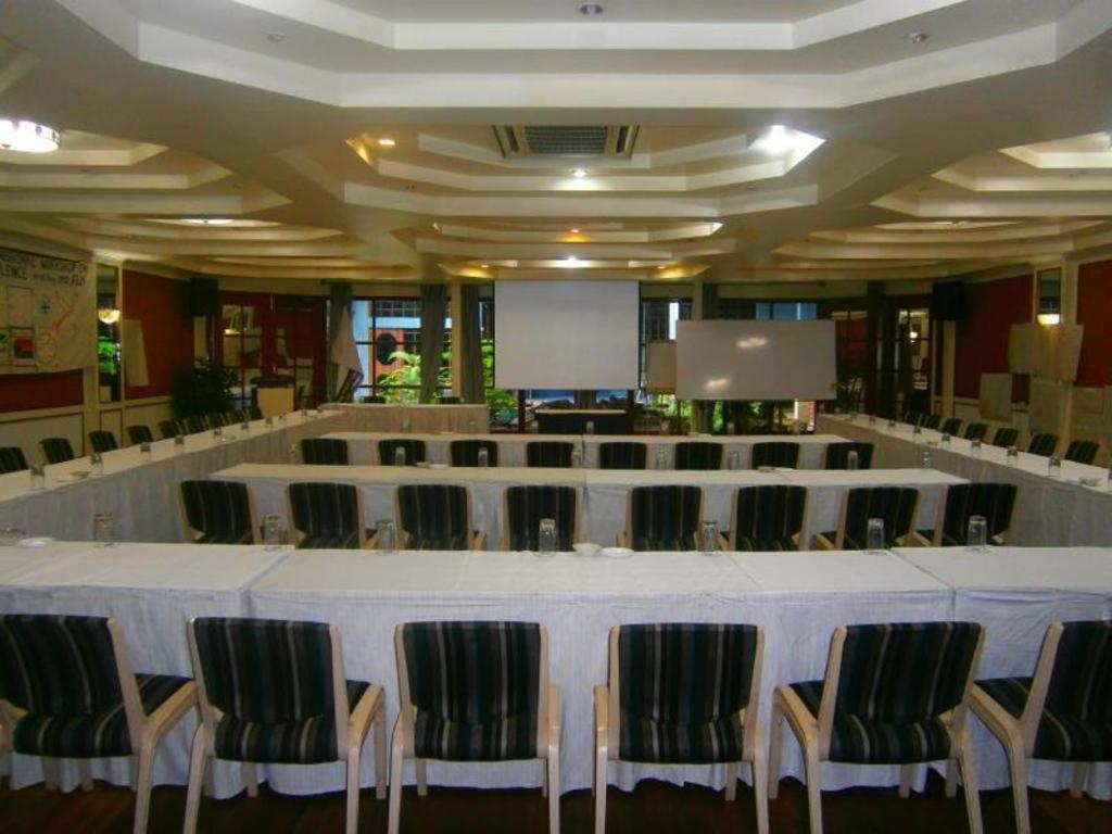 Southern Cross Hotel Сува Екстериор снимка