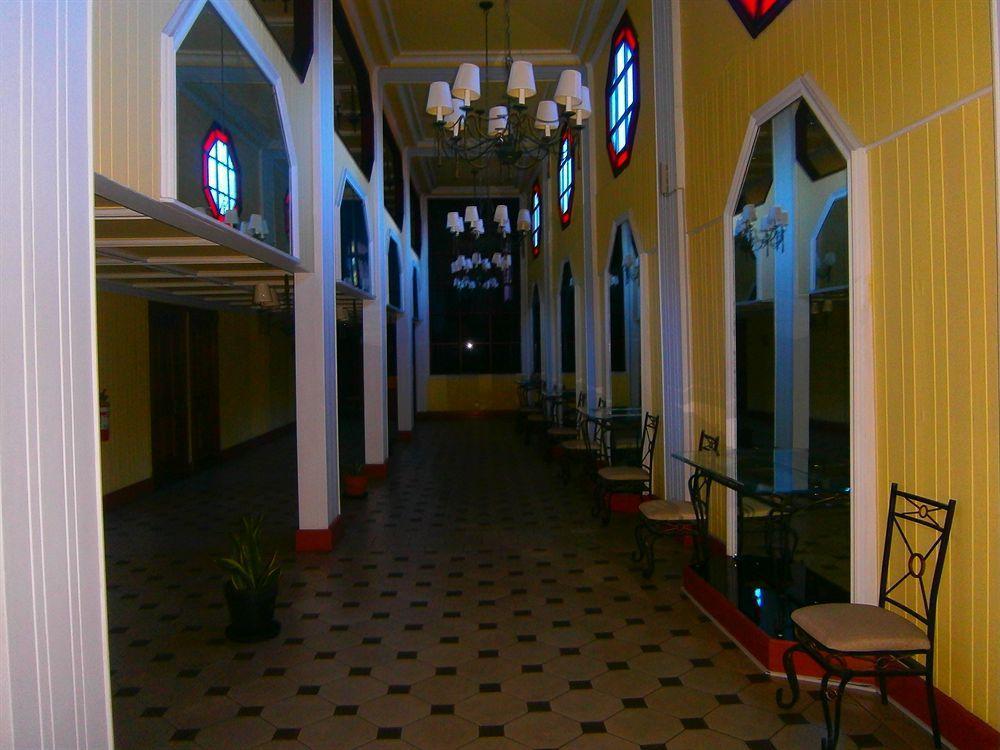 Southern Cross Hotel Сува Екстериор снимка