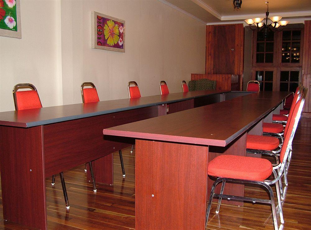 Southern Cross Hotel Сува Екстериор снимка