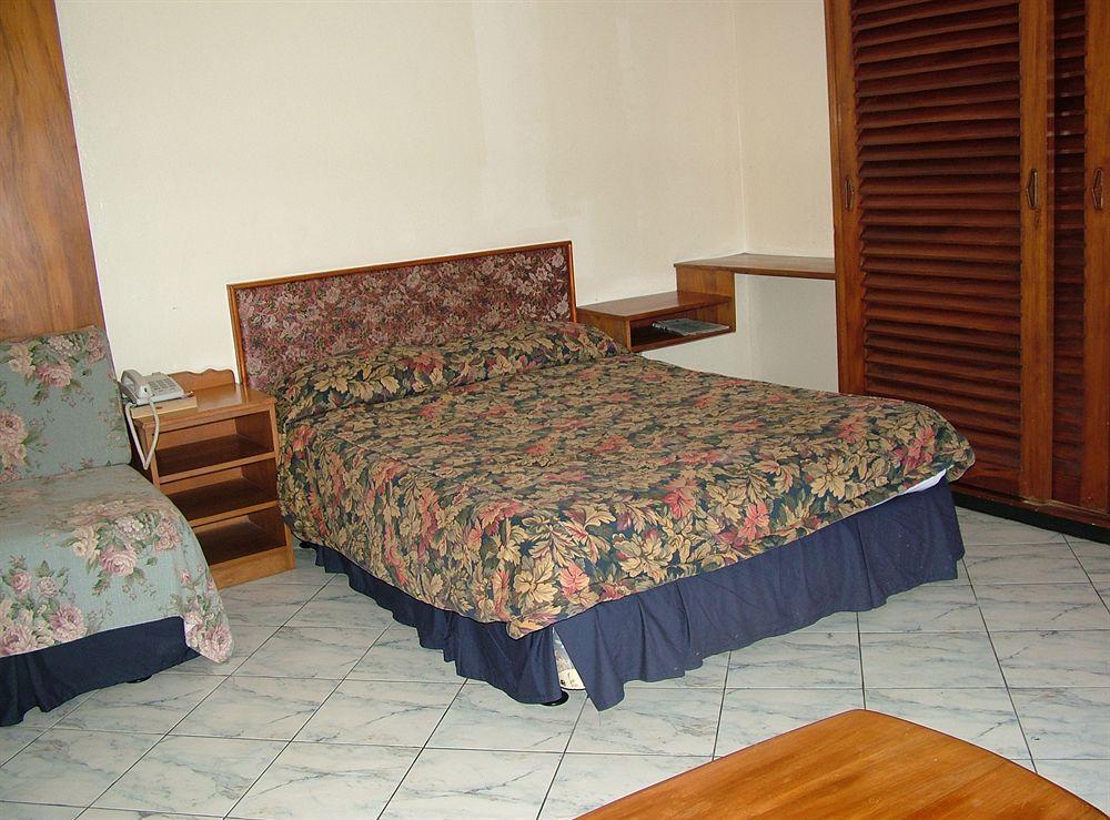 Southern Cross Hotel Сува Екстериор снимка