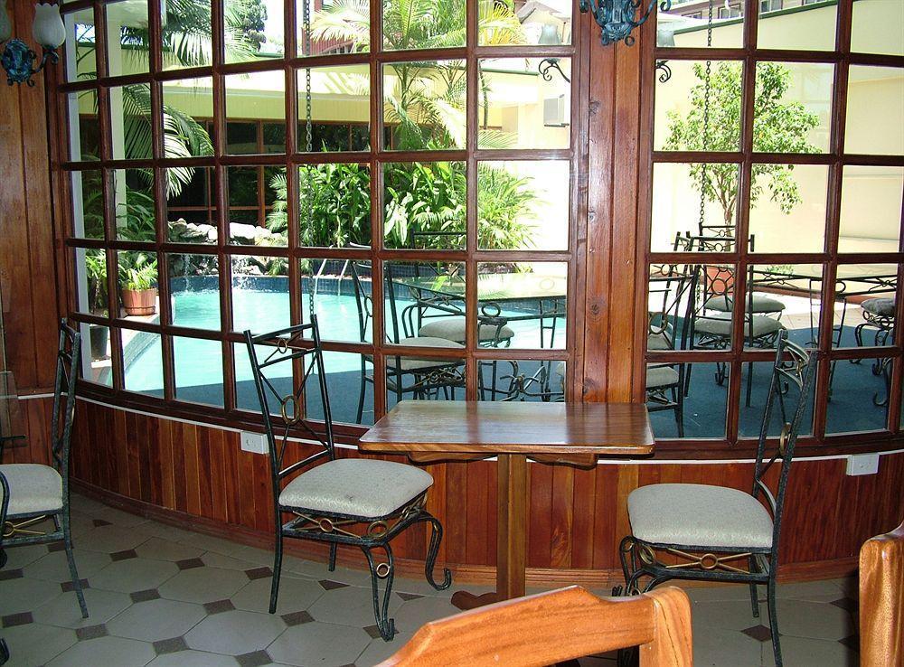 Southern Cross Hotel Сува Екстериор снимка